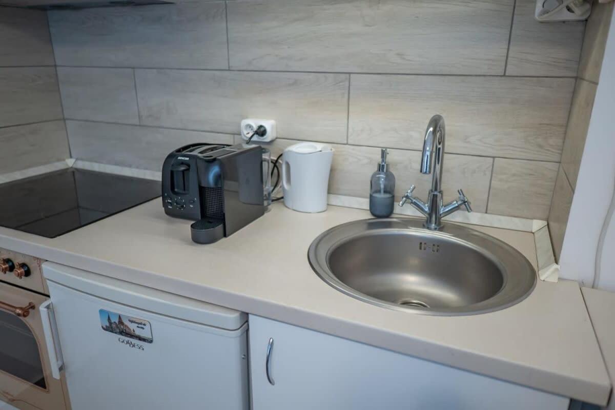 Chic Central Flat With River View Budapest Exterior photo